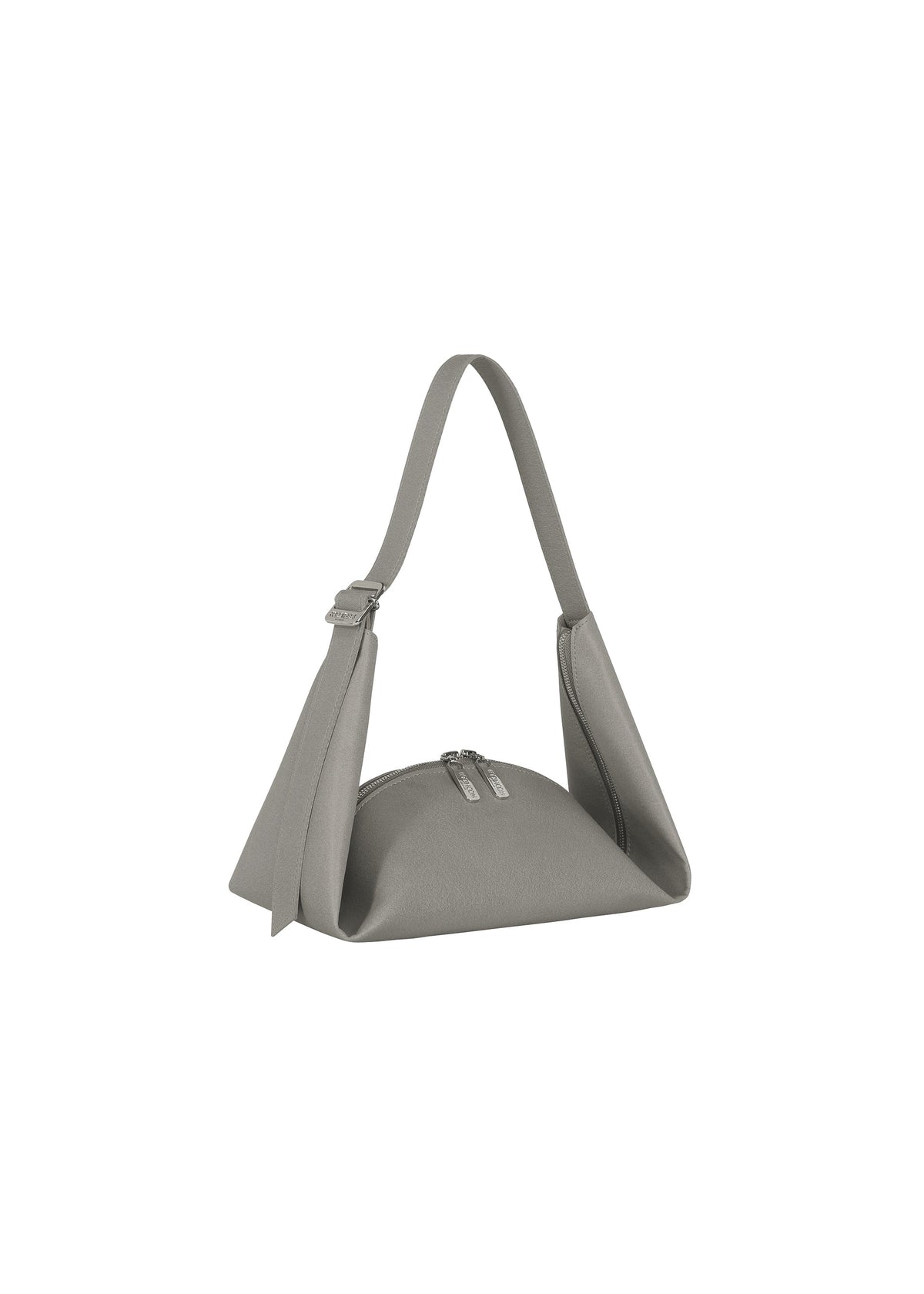 A detail shot of the GOOD GOODS ISSEY MIYAKE LEAF handbag.