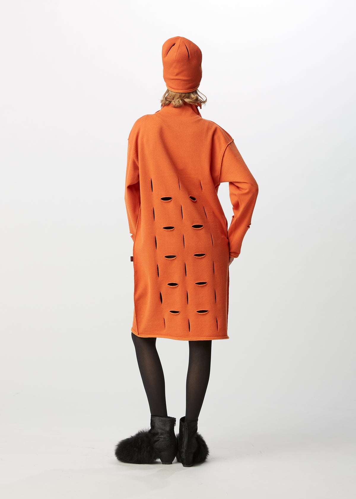 SLIT SQUARE Hat Khaki