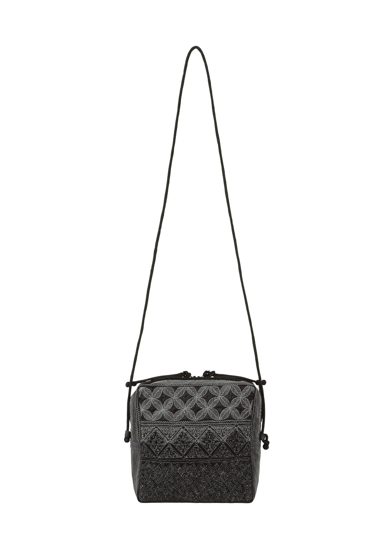 A product shot of the HAAT CHENILLE VELOUR bag in black (15).