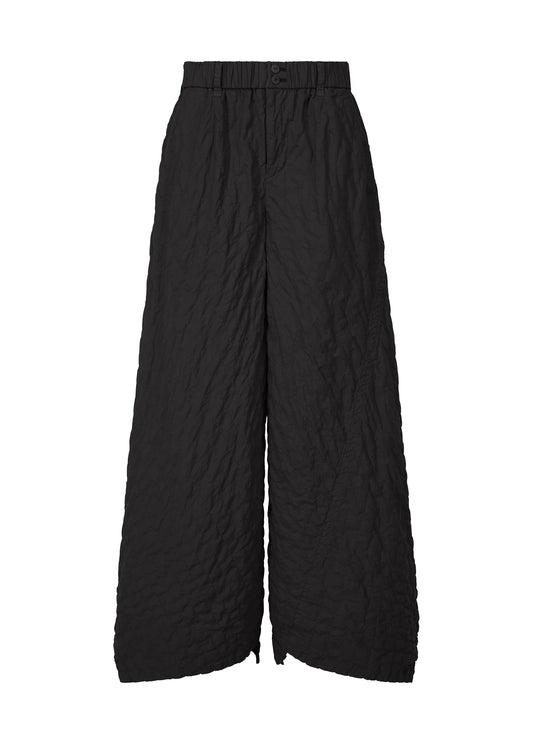 A product shot of the HAAT KUMO trousers in black (15).
