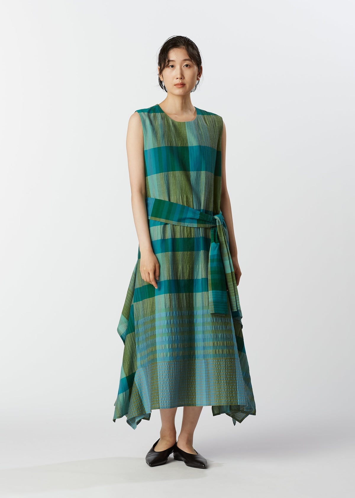 A model wears the HAAT NUMA dress.