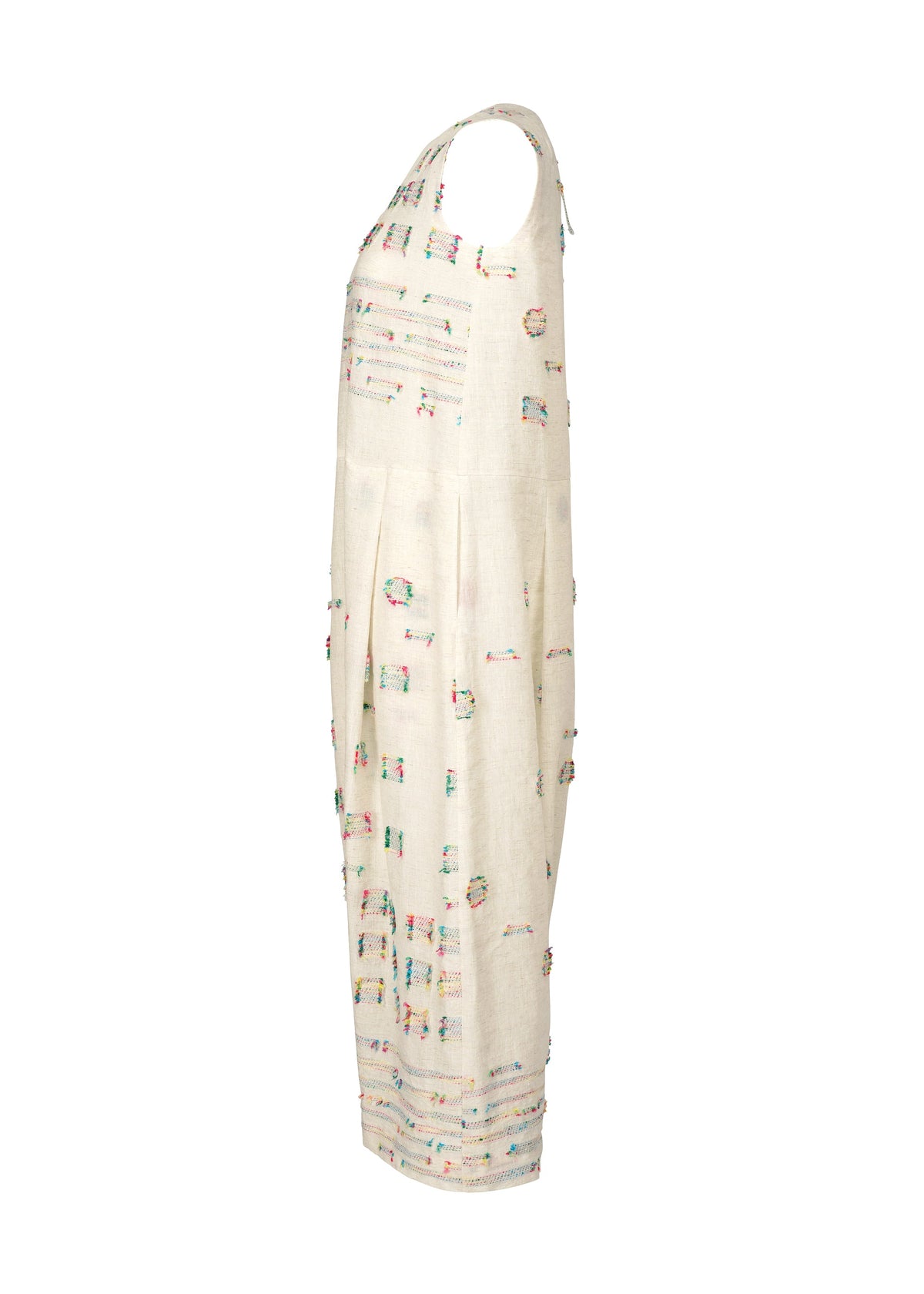 A detail shot of the HAAT KOMOREBI jumpsuit.