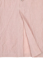 A detail shot of the HAAT GLOSSY LINEN shirt.