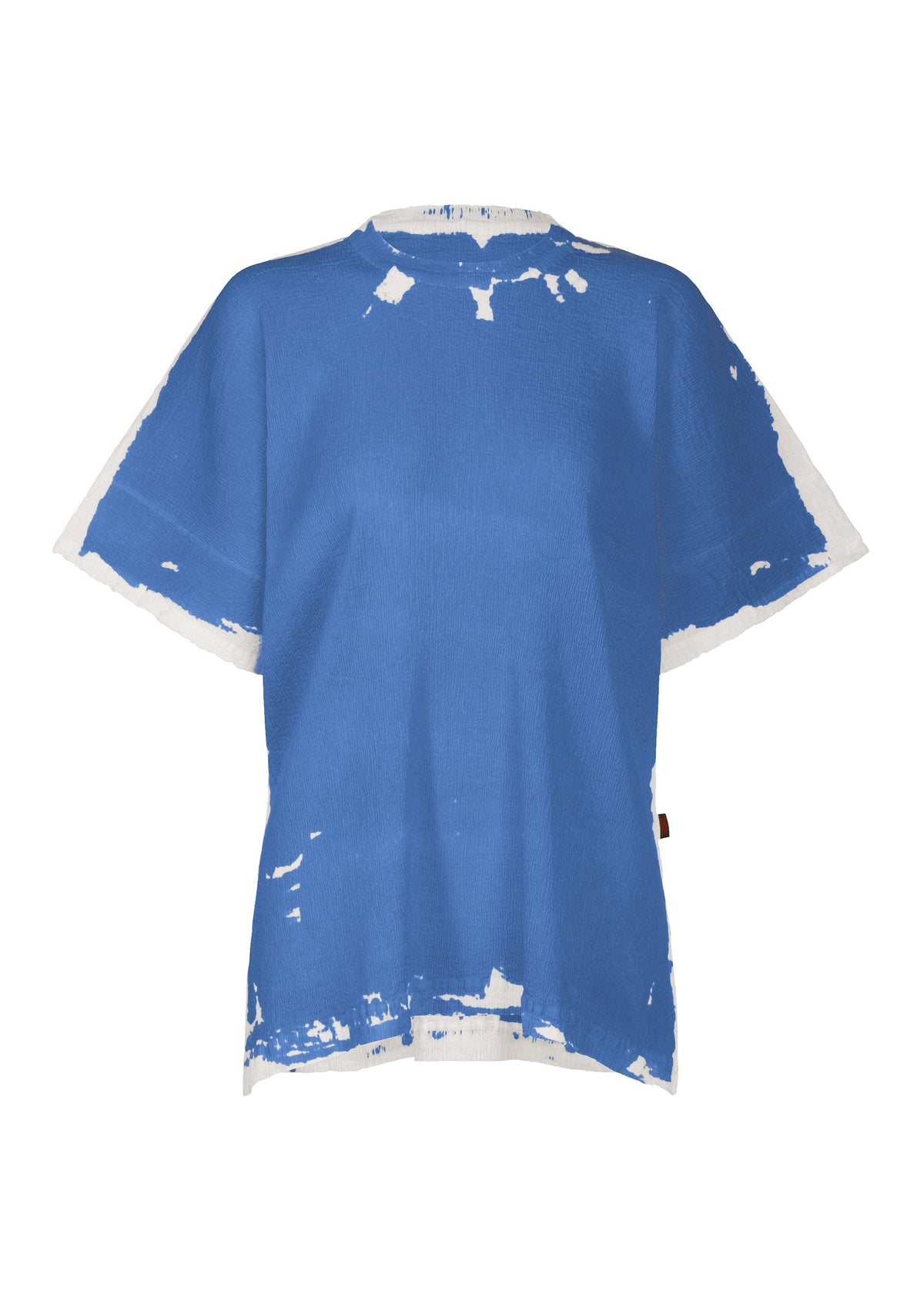 A product shot of the HAAT KYO CHIJIMI OVER PRINT shirt in blue (72).