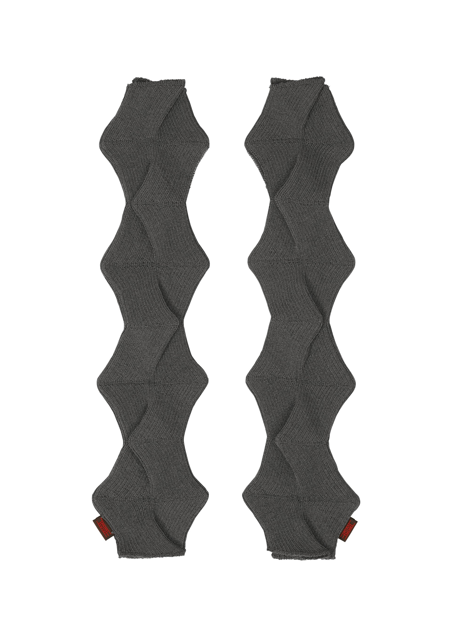 A product shot of the HAAT 2001 FROM gloves in charcoal (14).