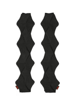 A product shot of the HAAT 2001 FROM gloves in black (15).