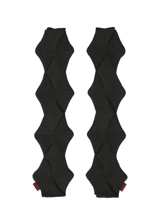 A product shot of the HAAT 2001 FROM gloves in black (15).