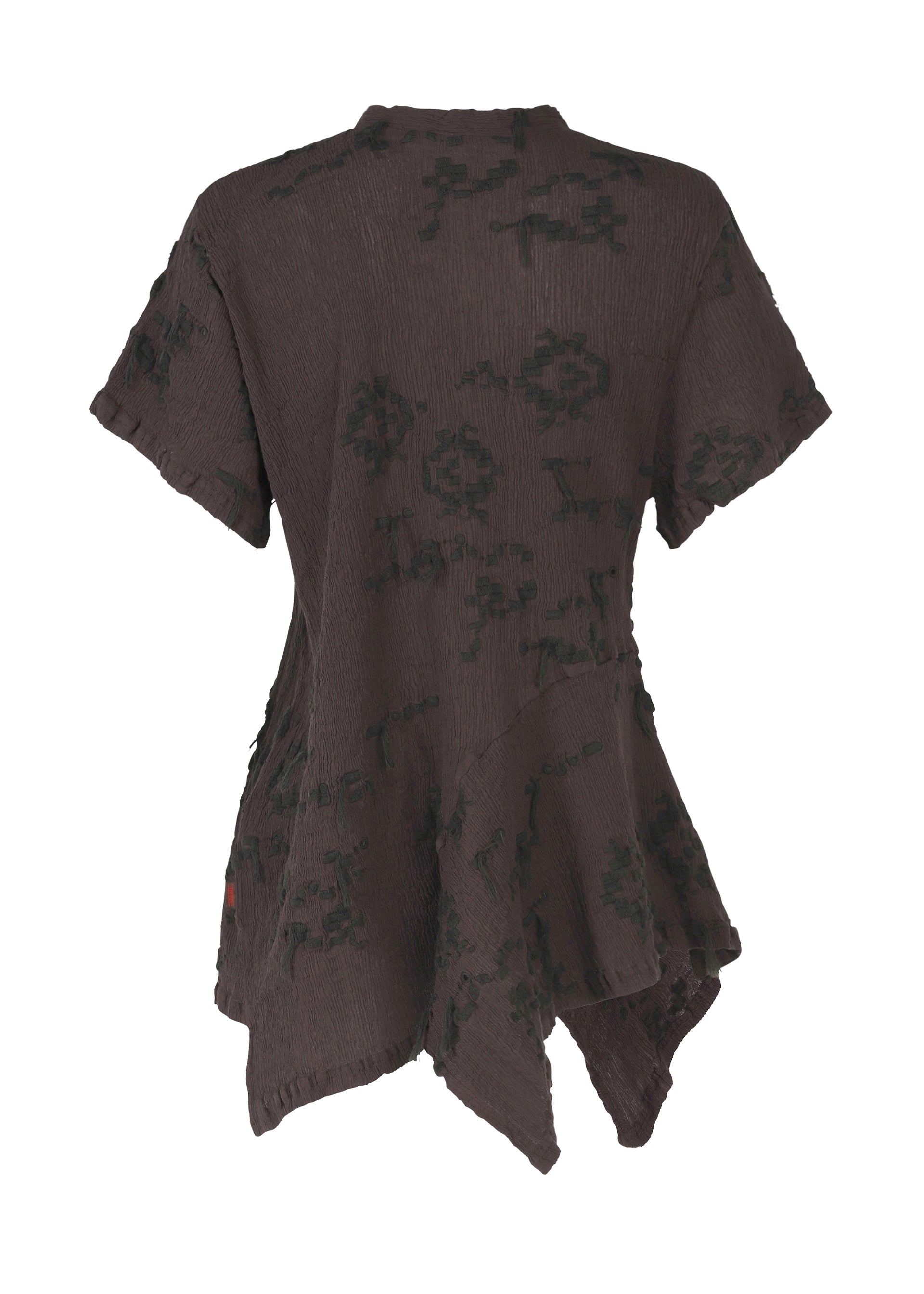 A detail shot of the HAAT KYO CHIJIMI CUT LOOP shirt.