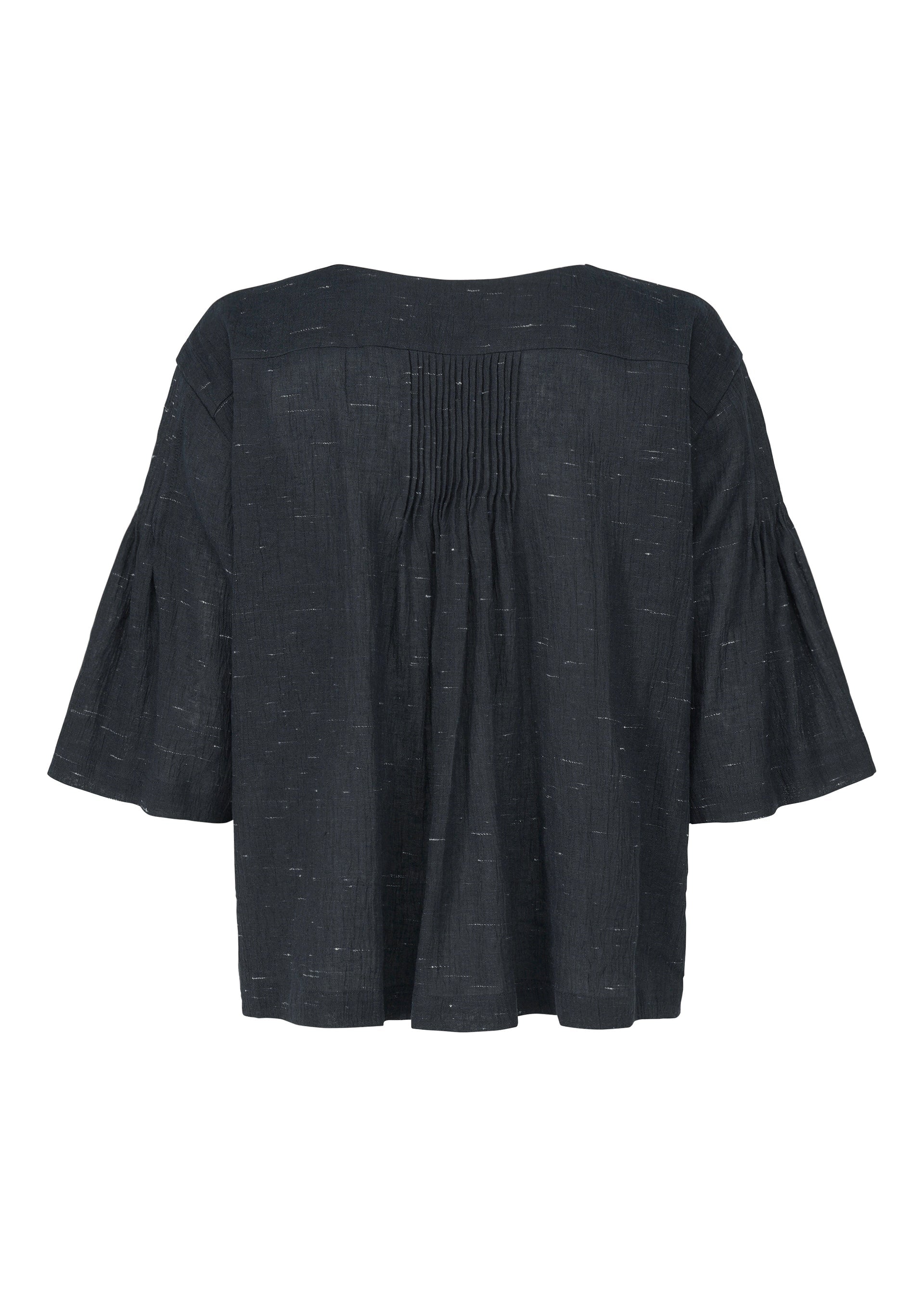 A detail shot of the HAAT PINTUCKING shirt.