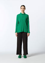 A model wears the HAAT KYO CHIJIMI SEPTEMBER shirt.