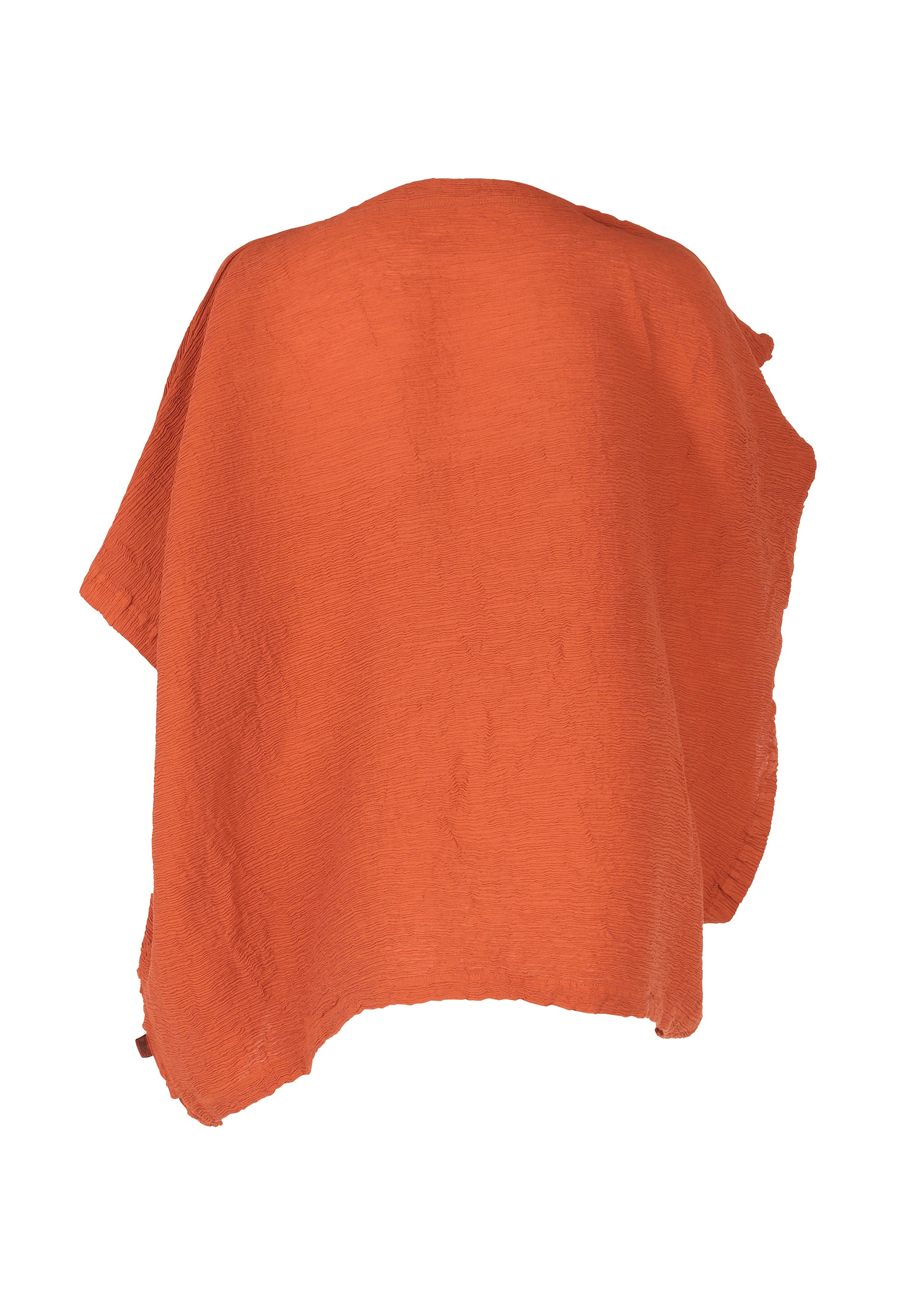 A detail shot of the HAAT KYO CHIJIMI SEPTEMBER tunic.
