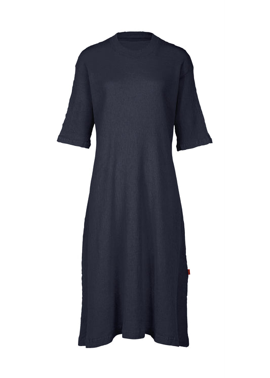 A product shot of the HAAT  KYO CHIJIMI BASIC dress in navy (75)