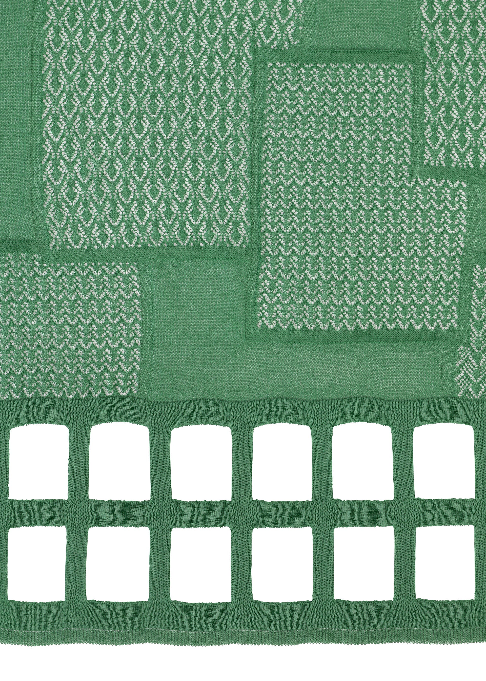 A detail shot of the HAAT SHEER MOSAIC stole.