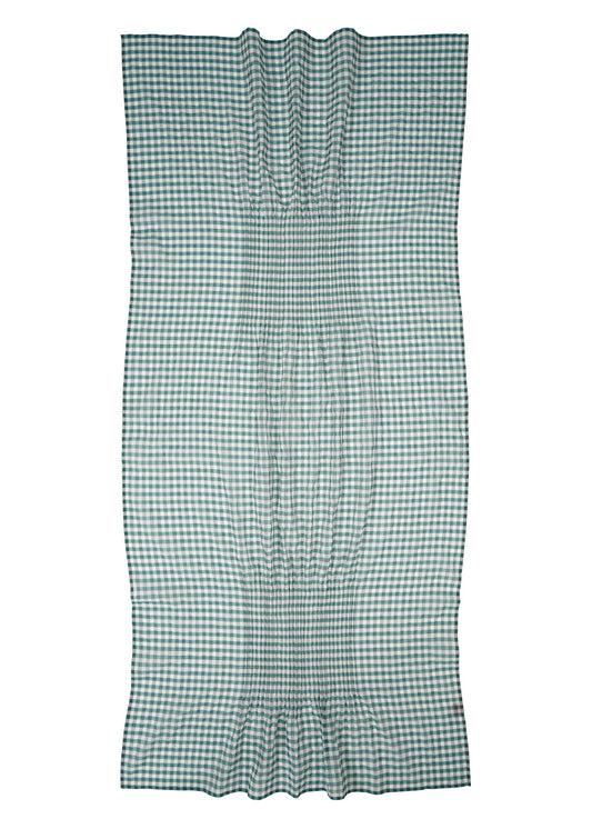 A detail shot of the HAAT 2 SIDE PINTUCKING stole.