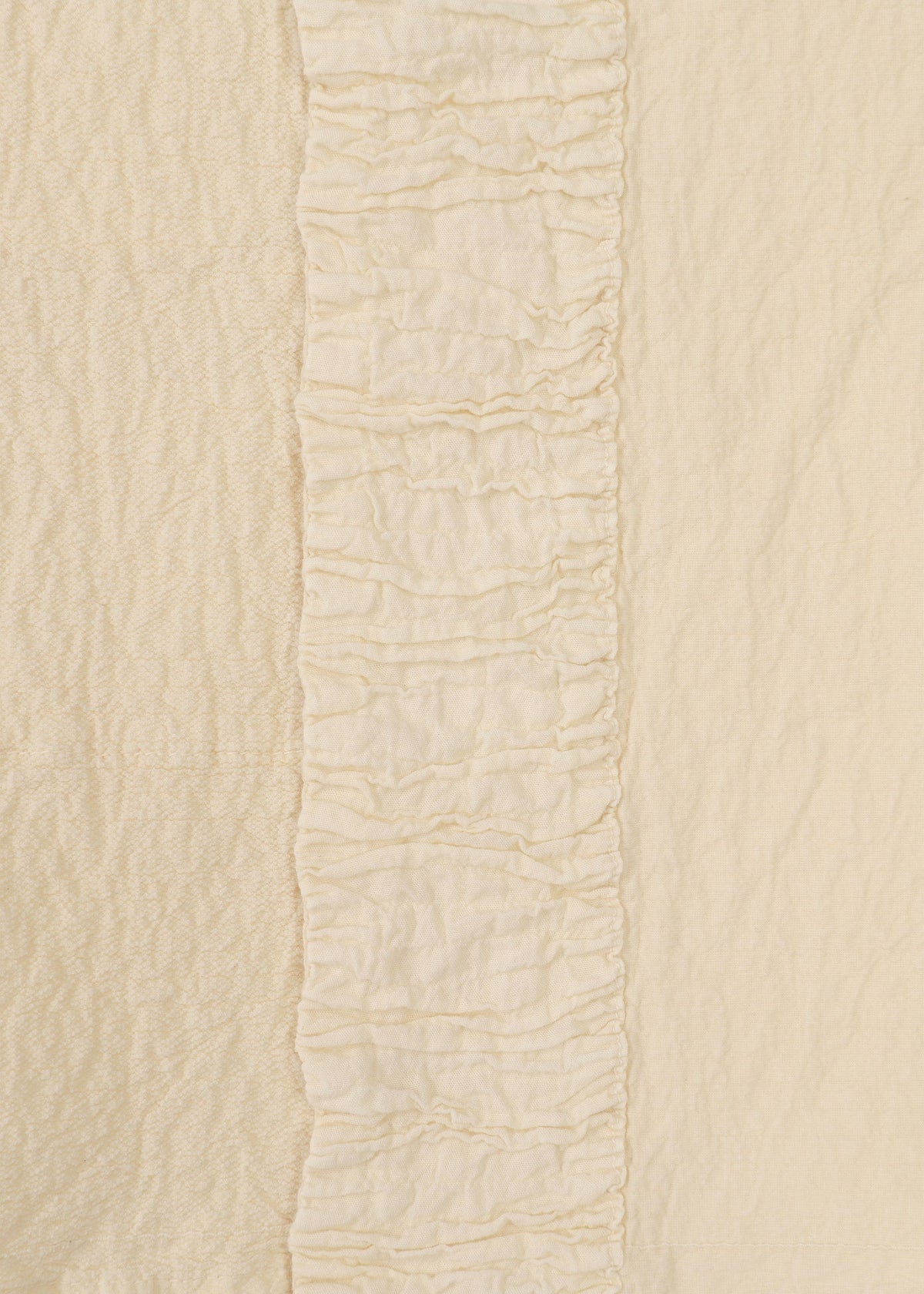 A detail shot of the HAAT TENMOKU COTTON jacket.