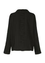 A detail shot of the HAAT TENMOKU COTTON jacket.