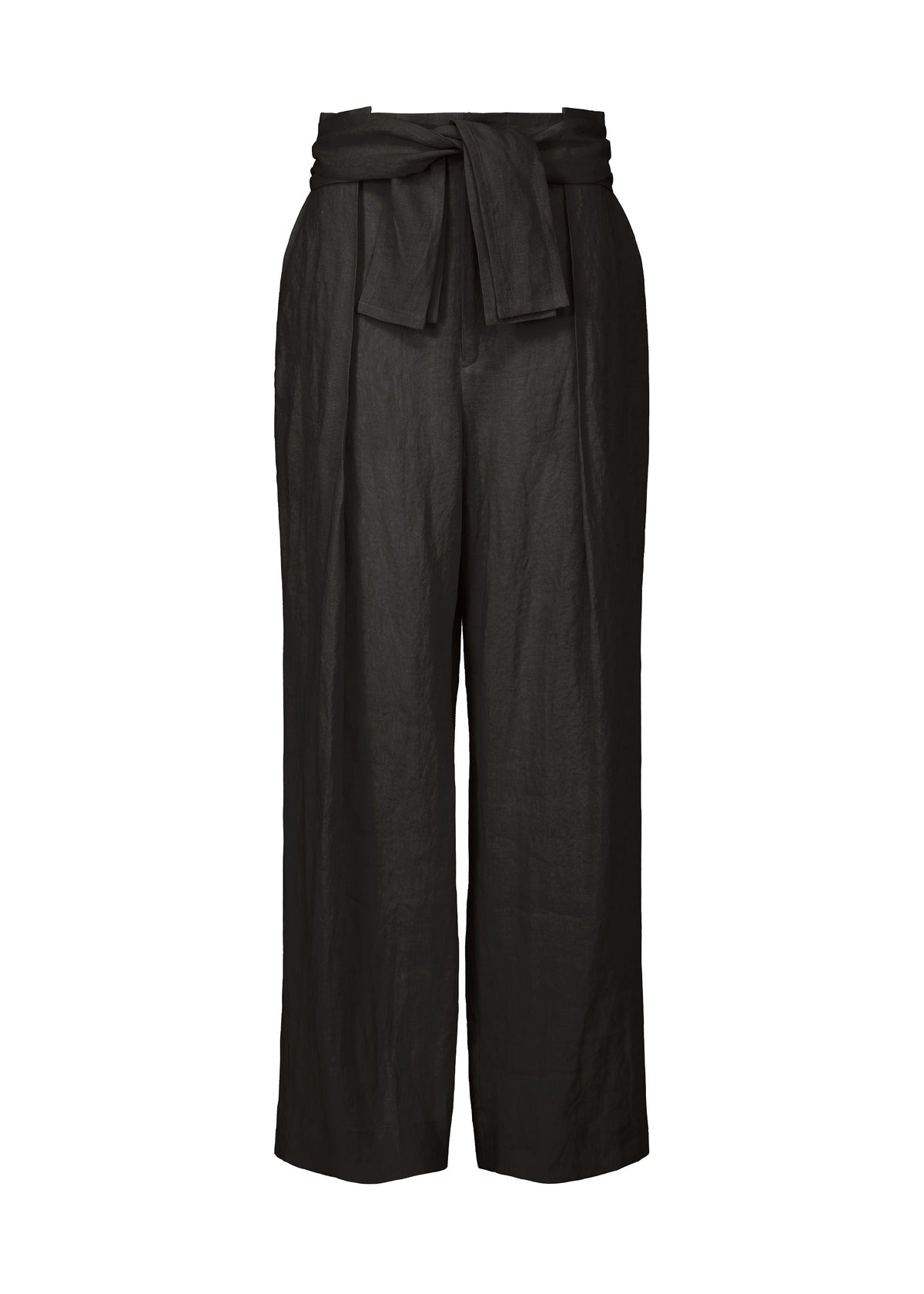 A product shot of the HAAT JIKI trousers in black (15).