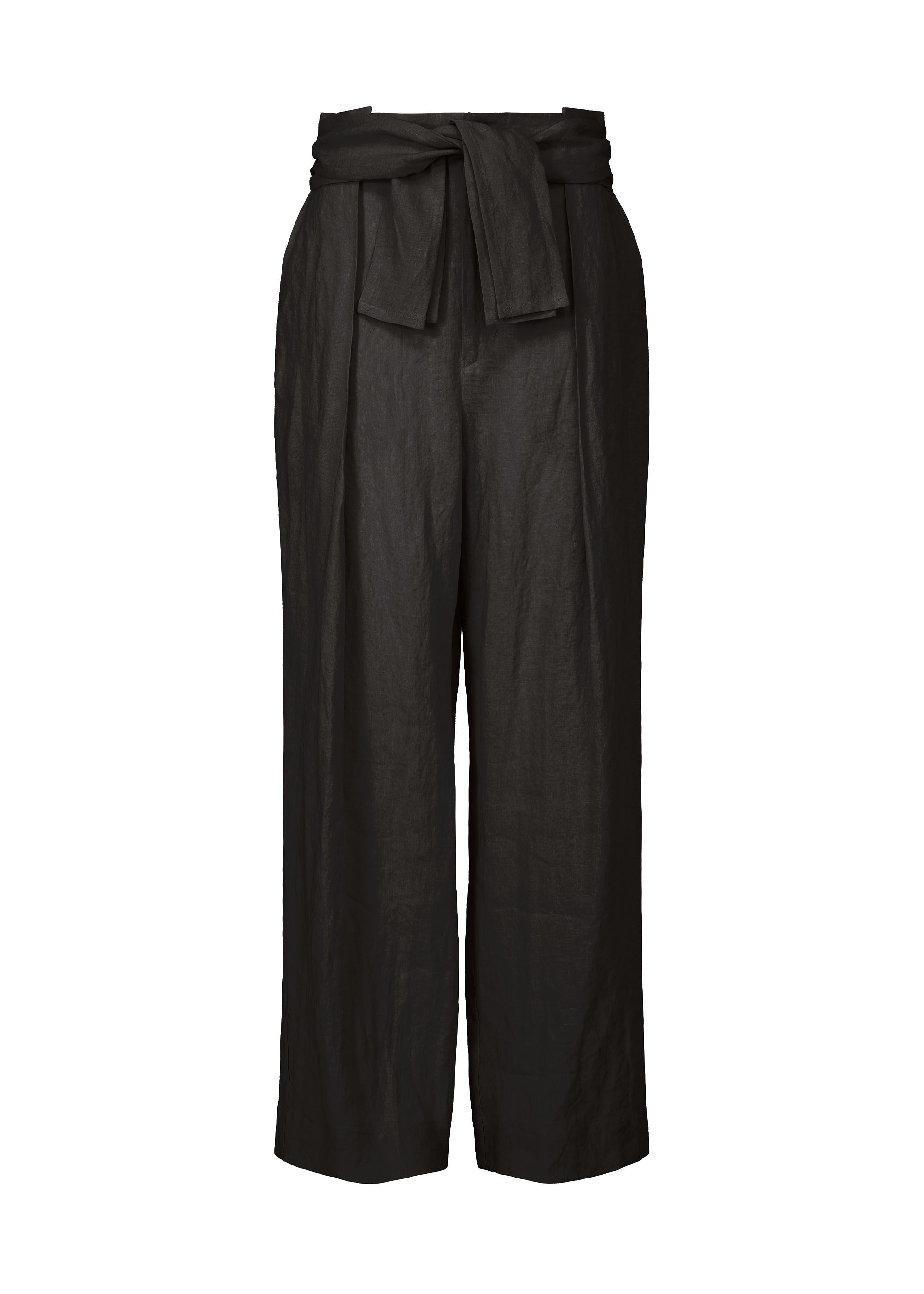 A product shot of the HAAT JIKI trousers in black (15).