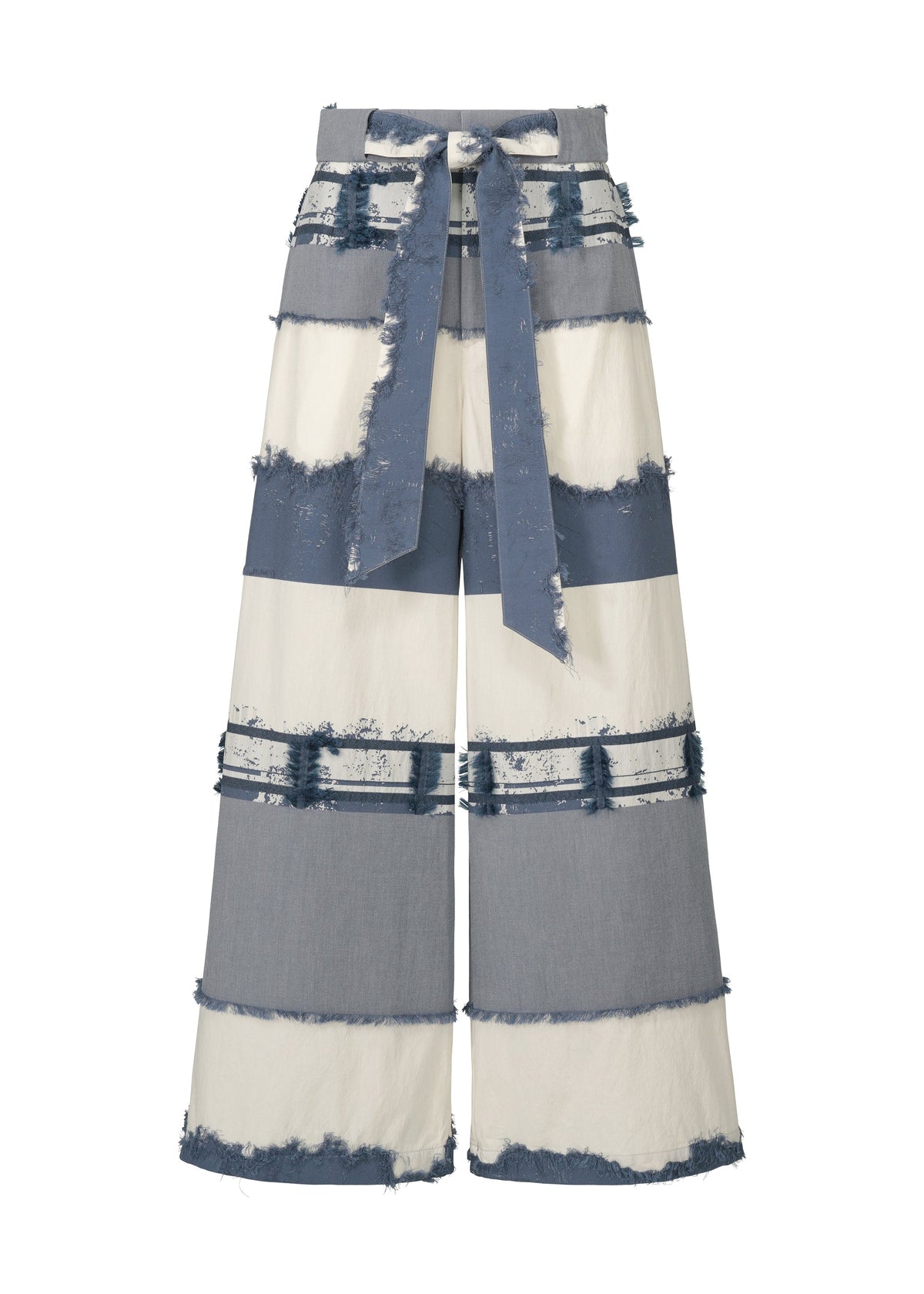 A product shot of the HAAT KASANEGAKE trousers in blue (72).