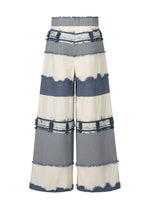 A detail shot of the HAAT KASANEGAKE trousers.