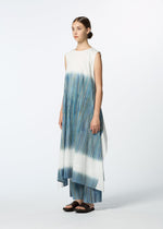 A model wears the HaaT SAZANAMI sazanami-dress-blue.