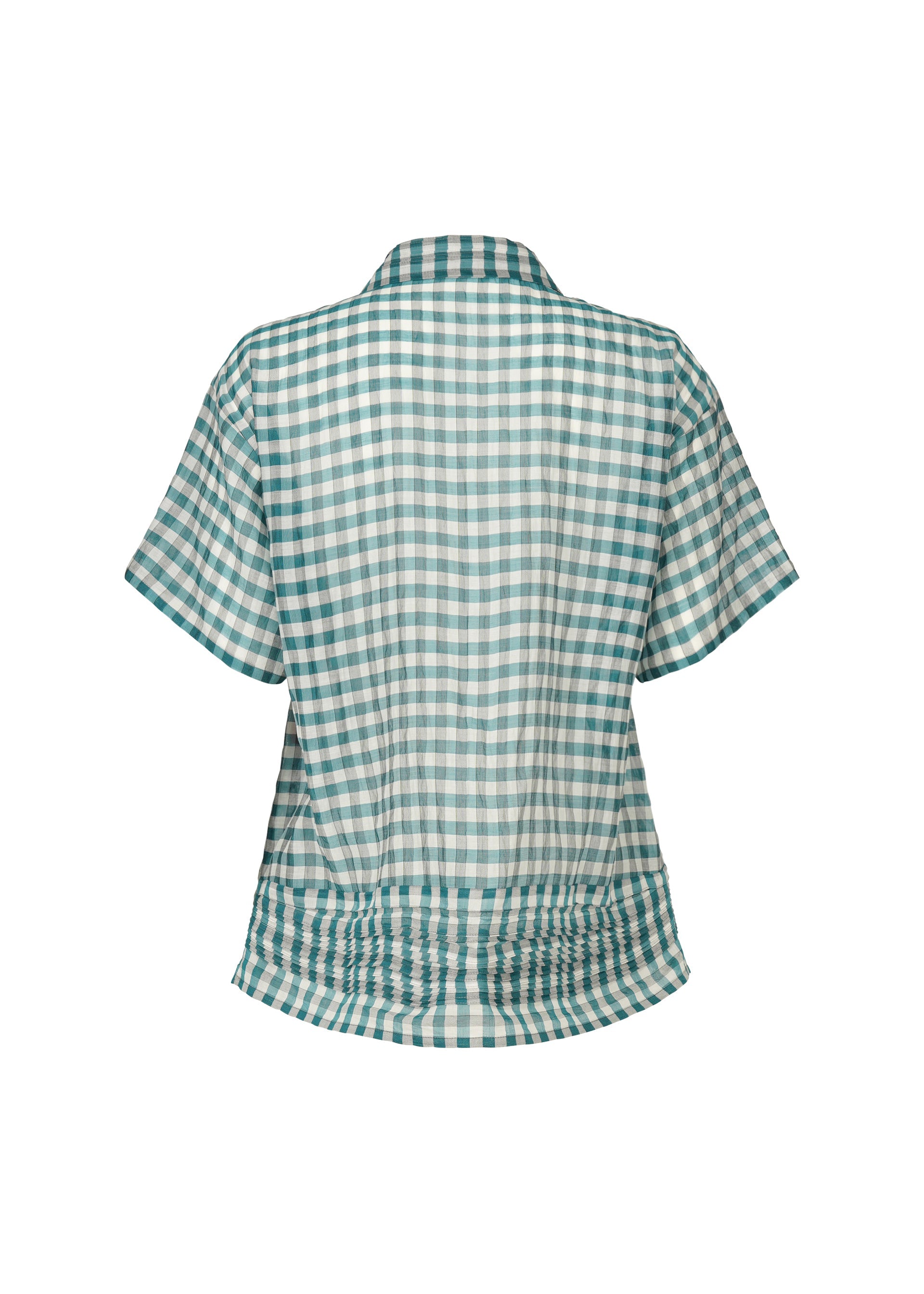 A detail shot of the HAAT 2 SIDE PINTUCKING shirt.