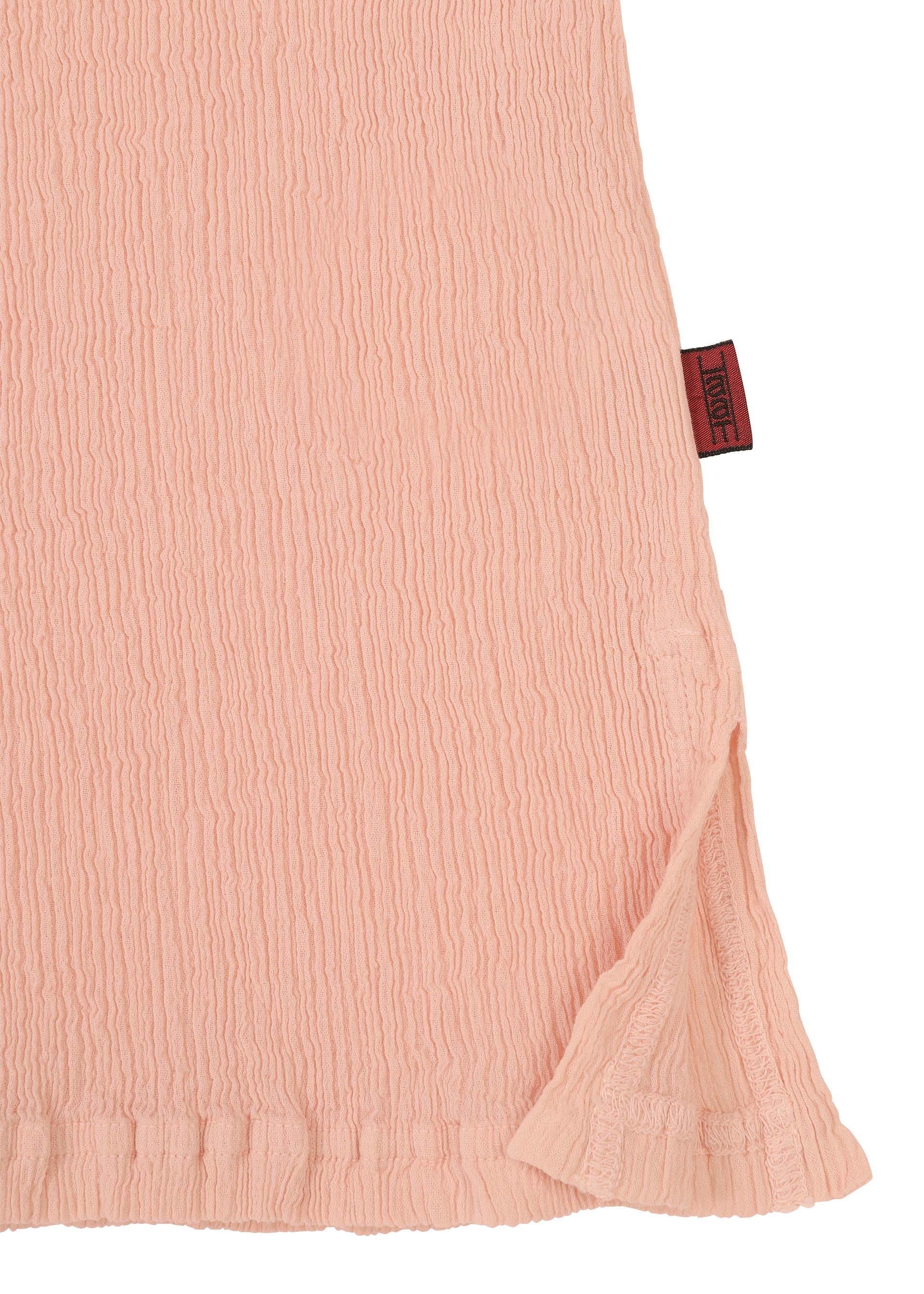 A detail shot of the HAAT KYO CHIJIMI FEBRUARY shirt.