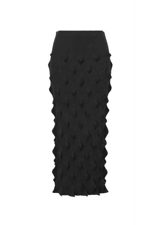 A product shot of the HAAT ZIG ZAG KNIT skirt in black (15).