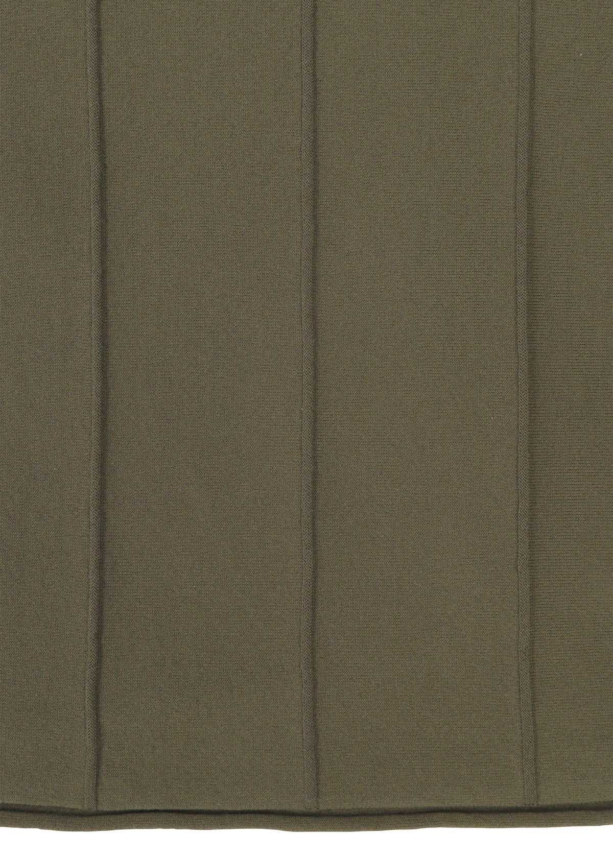 A detail shot of the HAAT RADIAL LINE KNIT shirt.