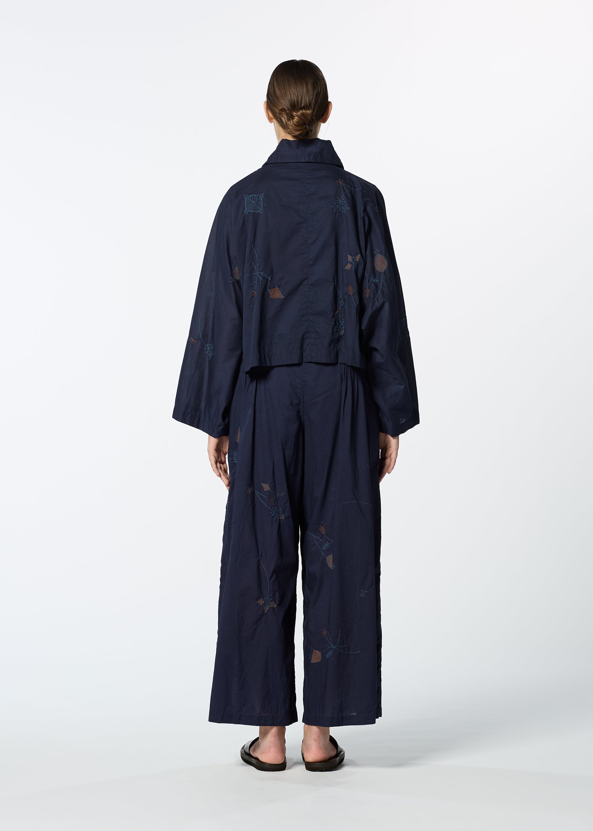 A model wears the HAAT DAMI LEAVES cardigan.