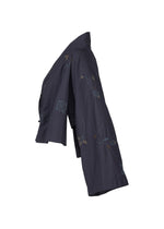 A detail shot of the HAAT DAMI LEAVES cardigan.