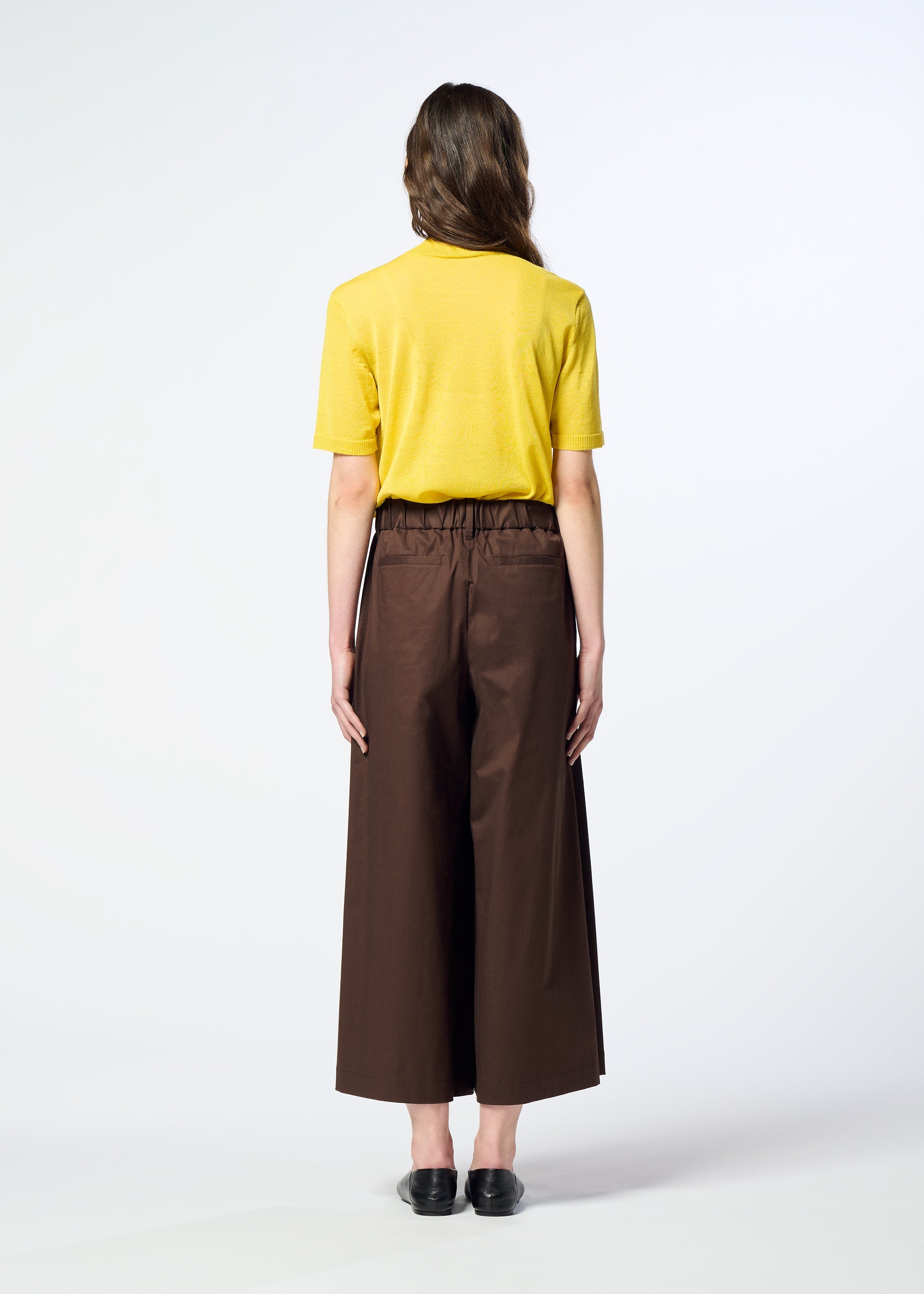 A model wears the HaaT COTTON STRETCH BOTTOM cotton-stretch-bottom-trousers-black.