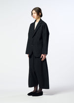 A model wears the HaaT SAKIORI sakiori-trousers-black.
