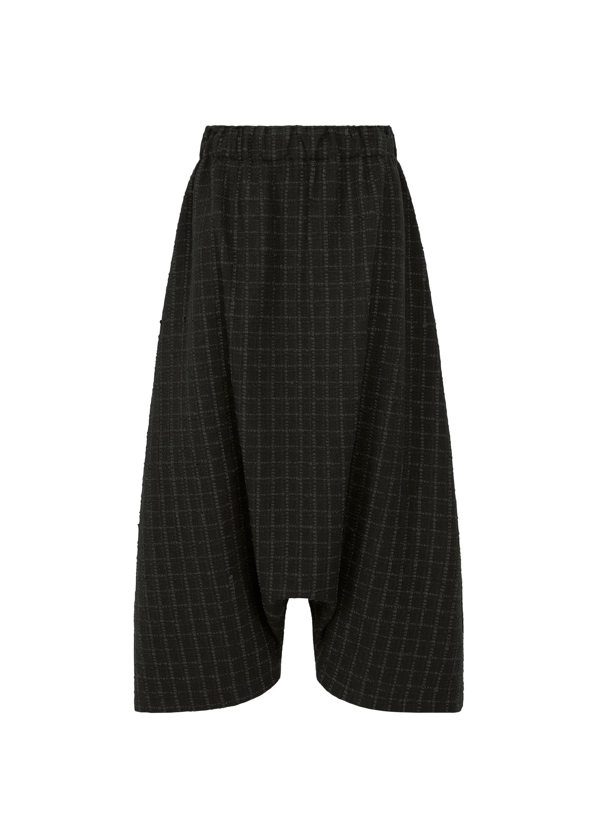 A product shot of the HaaT SAKIORI trousers in black.