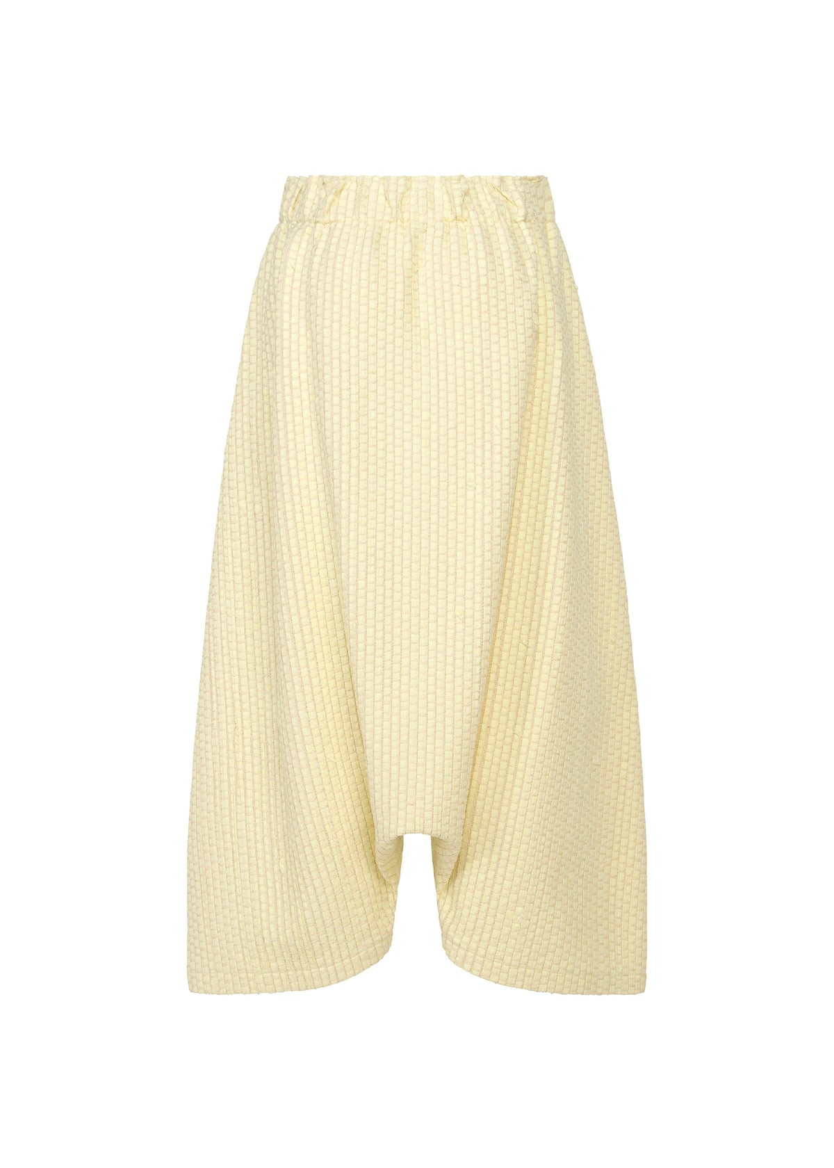 A detail shot of the HaaT SAKIORI trousers.