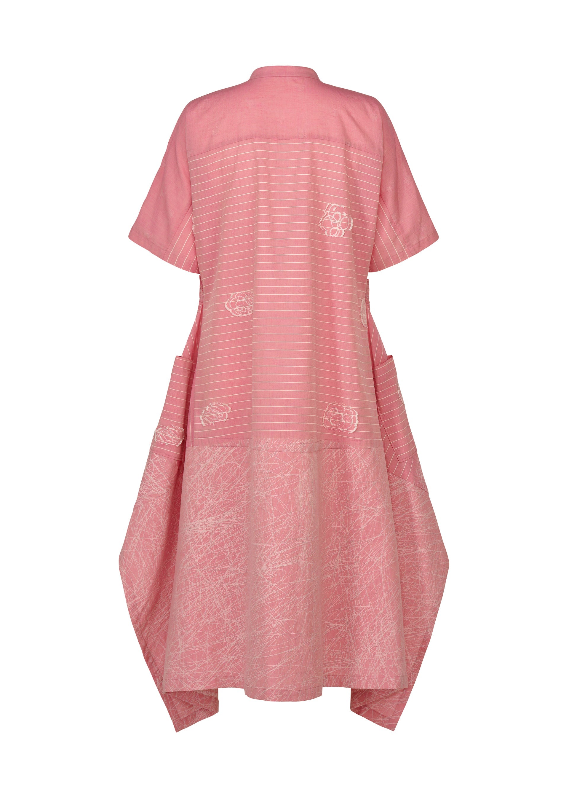 A detail shot of the HaaT ONE STROKE DRAW dress.