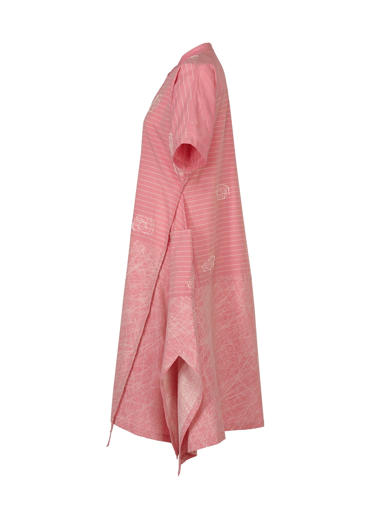 A detail shot of the HaaT ONE STROKE DRAW dress.
