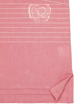 A detail shot of the HaaT ONE STROKE DRAW shirt.