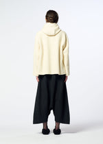 A model wears the HaaT SAKIORI sakiori-cardigan-black.