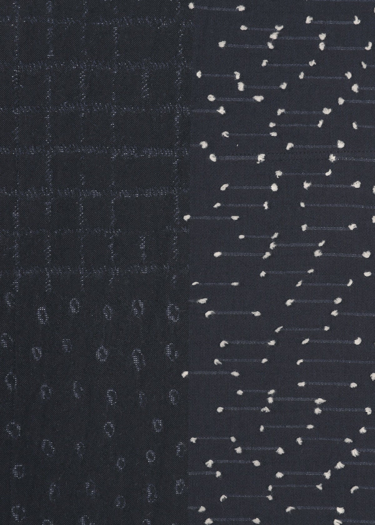 A detail shot of the HaaT COLLAGE STRETCH Ⅰ cardigan.