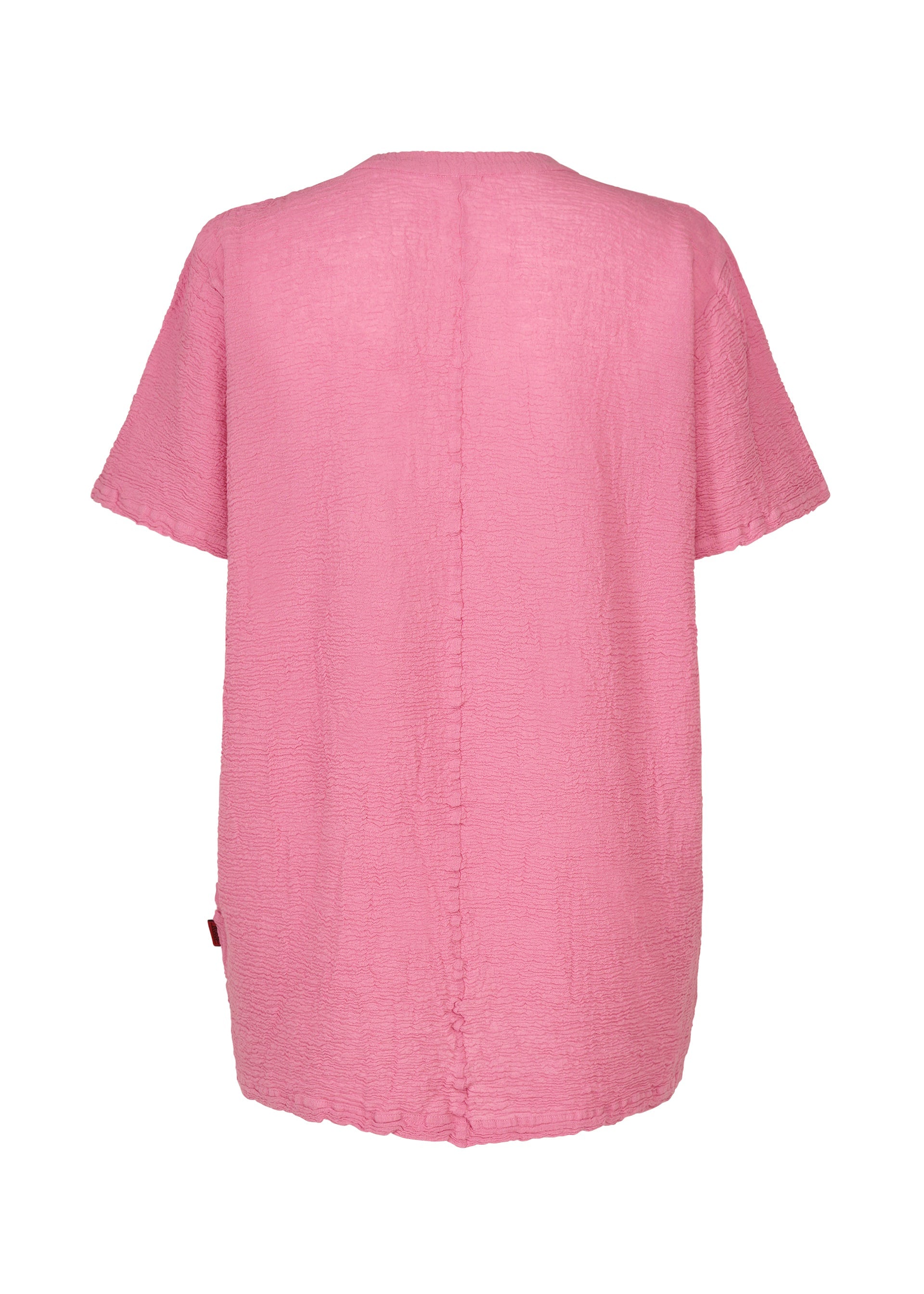 A detail shot of the HaaT KYO CHIJIMI 2WAY tunic.
