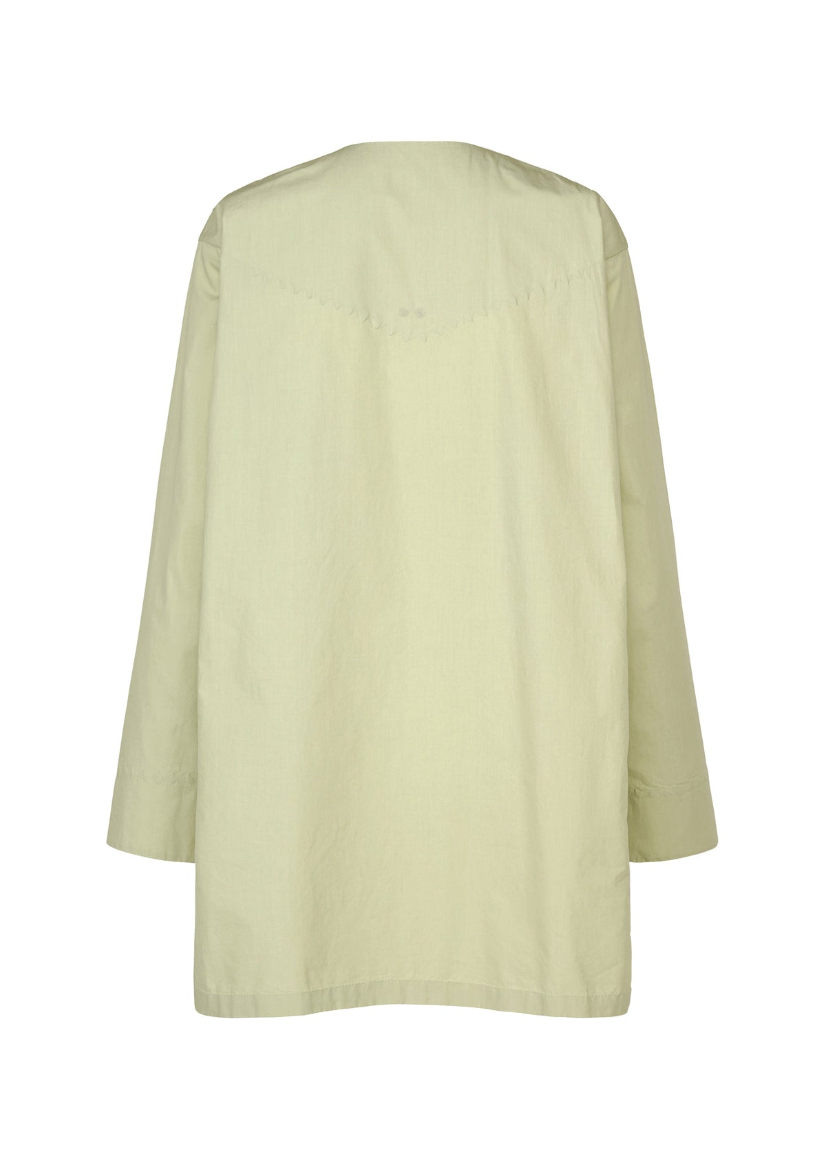 A detail shot of the HaaT KANGRI POCKET DOT shirt.