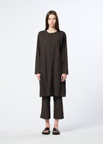 A model wears the HaaT KANGRI POCKET DOT shirt.