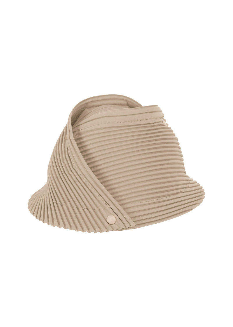 A product shot of the HOMME PLISSÉ ISSEY MIYAKE UNIT HAT hat in beige (40).