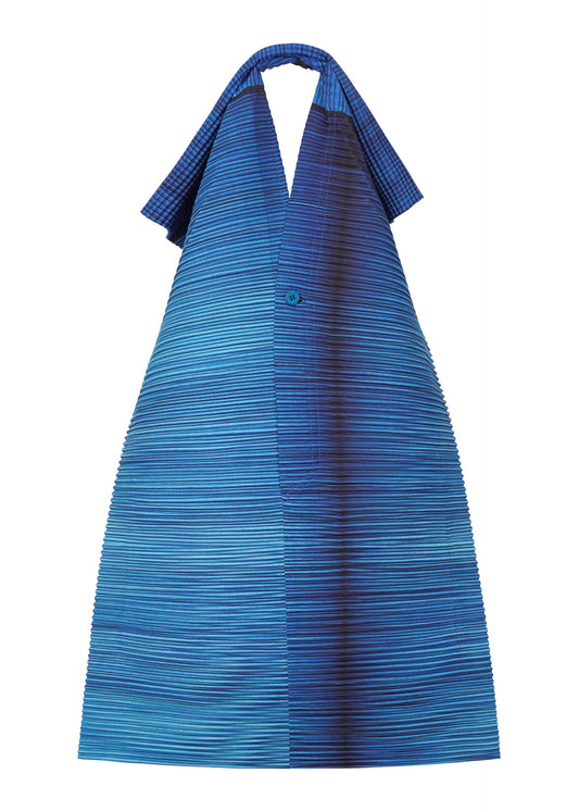 A product shot of the HOMME PLISSÉ ISSEY MIYAKE RB_ALL OVER PLEATS BAG bag in blue (72).