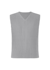 A product shot of the HOMME PLISSÉ ISSEY MIYAKE MC AUGUST vest in mole grey (16)