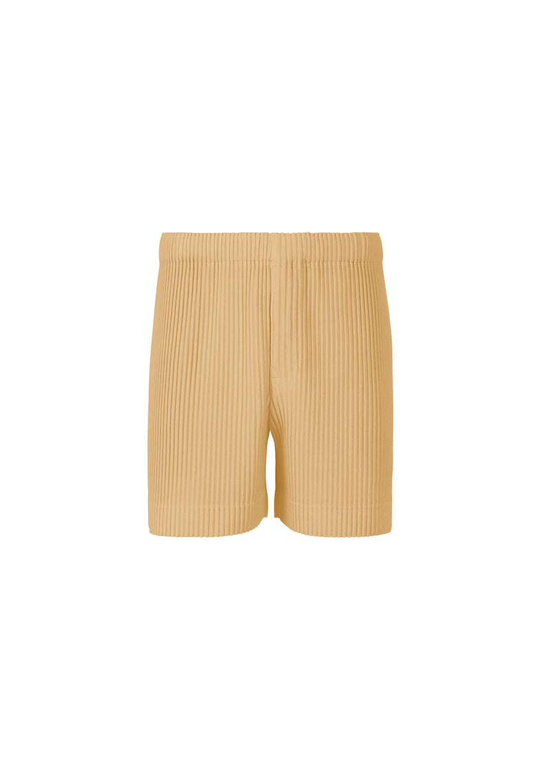 A product shot of the HOMME PLISSÉ ISSEY MIYAKE  MC JULY shorts in vanilla beige (42)