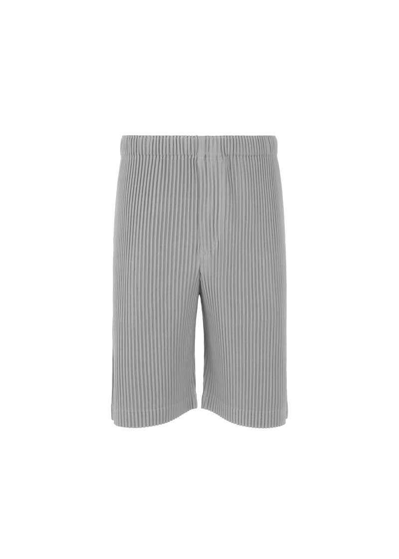 A product shot of the HOMME PLISSÉ ISSEY MIYAKE MC AUGUST shorts in mole grey (16)