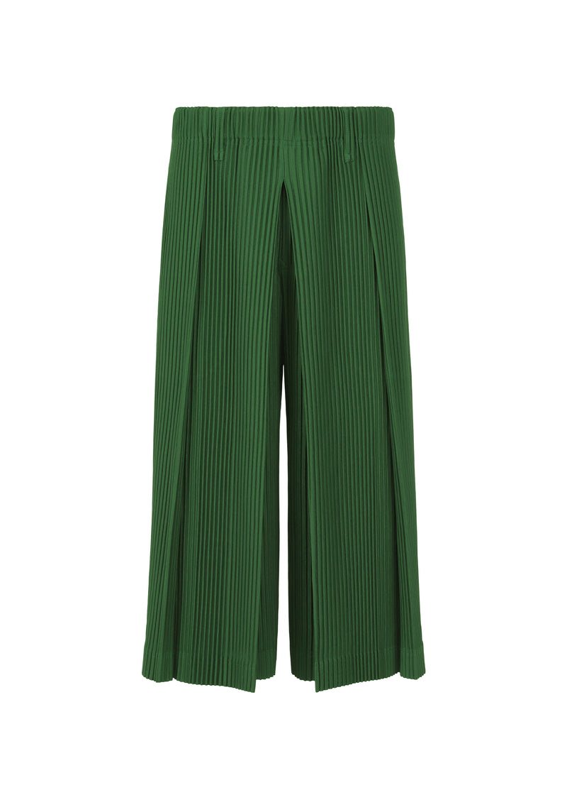 A product shot of the HOMME PLISSÉ ISSEY MIYAKE TAILORED PLEATS 1 shorts in seaweed green (64)