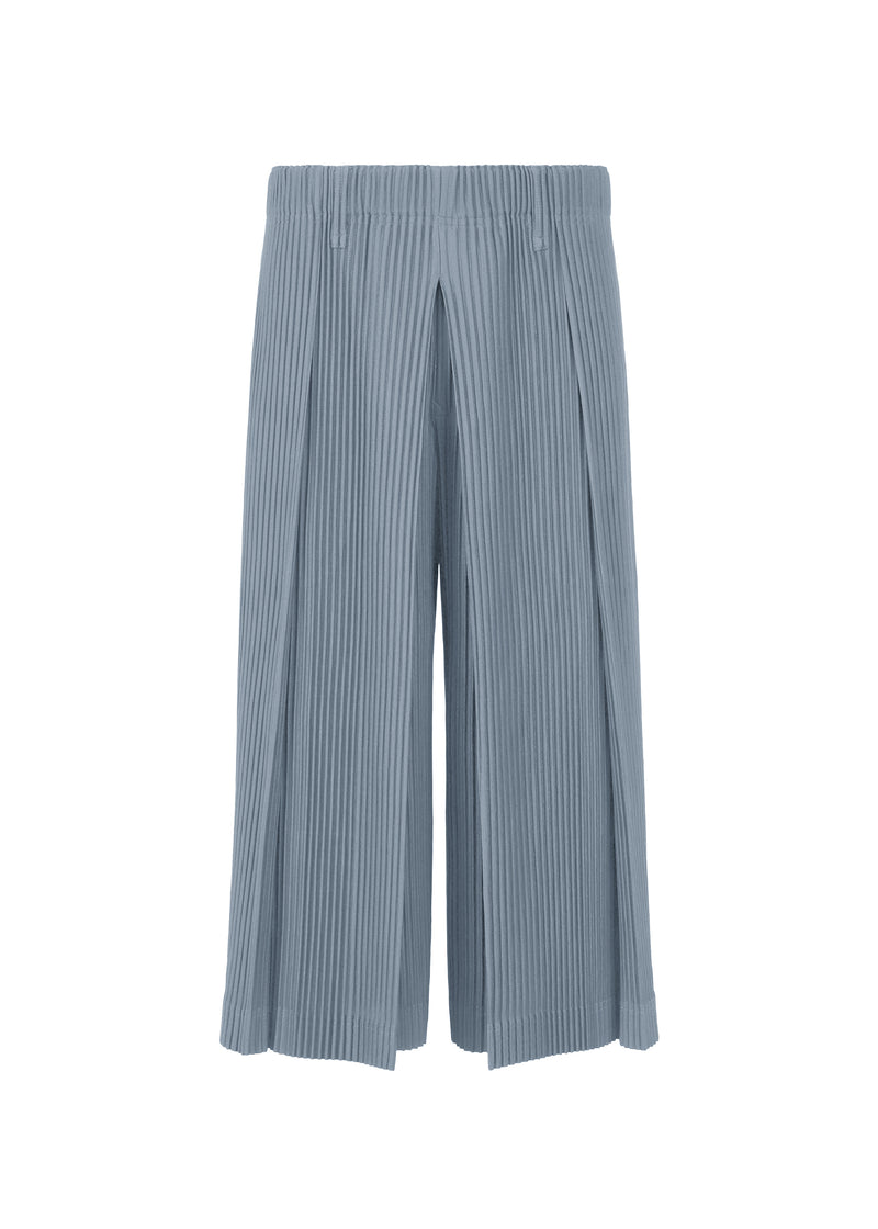 A product shot of the HOMME PLISSÉ ISSEY MIYAKE TAILORED PLEATS 1 shorts in blue grey (76)